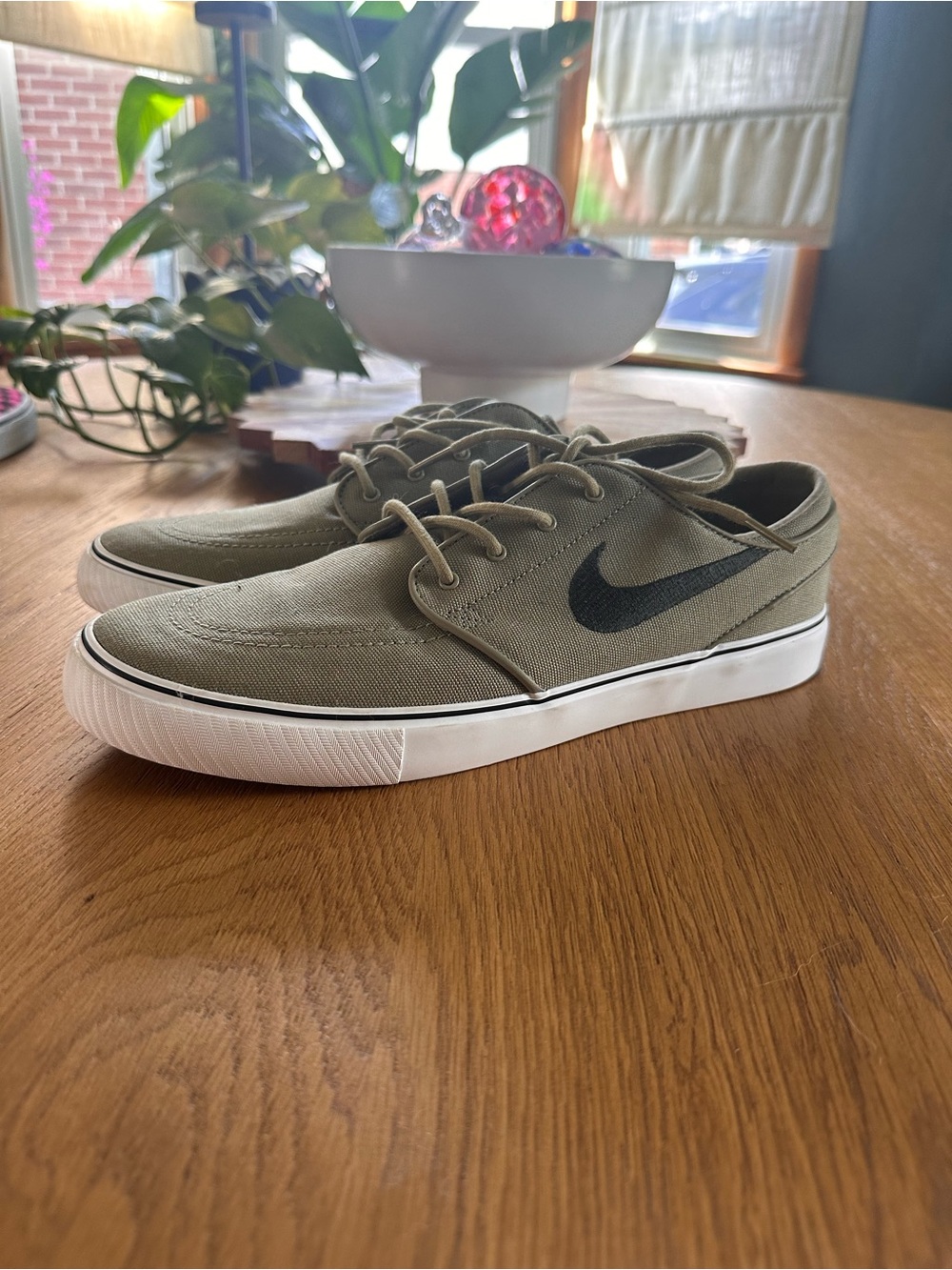 Nike Men’s SB Zoom Janoski Olive Green Canvas Low-Top Sneakers with Black Swoosh
